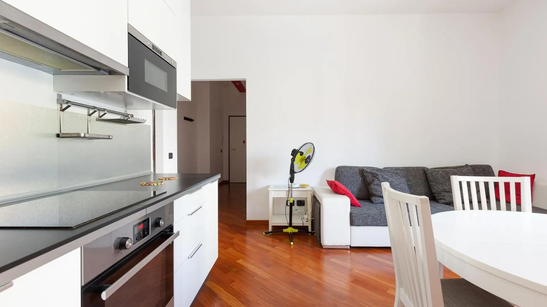 Ca' Granda M5 & Bicocca - Apartment With Parking Milan